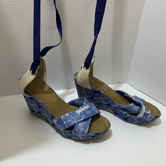 Old Navy, Leg Tie Up, Wedge Shoe size 10 - Picture 12 of 16